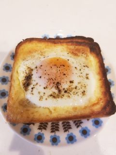 朝食に♪目玉焼きトースト-レシピのメイン写真