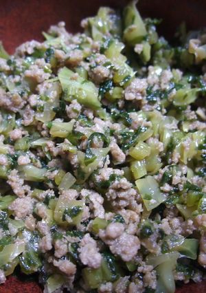 大根の葉とひき肉のシンプル炒め-レシピのメイン写真