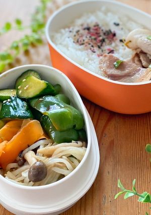 分け盛りで10分弁当 豚しめじもやし炒め-レシピのメイン写真