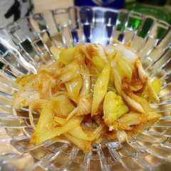 A picture of 長葱のピリ辛胡麻和え.