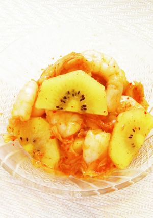 ☺簡単おつまみ♪海老とキウイのキムチ和え-レシピのメイン写真