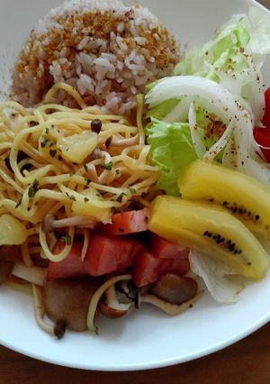 オイスター焼きそばinゴールデンキウイ-レシピのメイン写真