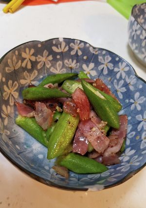オクラとベーコンの粉チーズ焼き-レシピのメイン写真