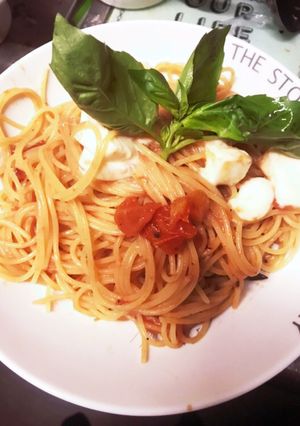 モッツァレラチーズとバジルのトマトパスタ-レシピのメイン写真