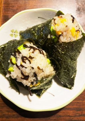塩昆布と枝豆コーン焼き海苔おにぎり-レシピのメイン写真