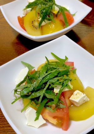 キウイとトマトとクリチのサラダ-レシピのメイン写真