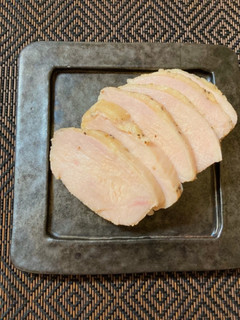 炊飯器で超簡単、鶏むね肉の鶏ハム♡-レシピのメイン写真