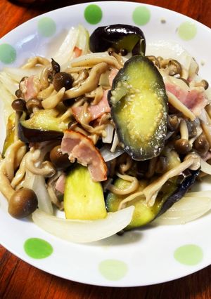 ナスとキノコのチーズ炒め-レシピのメイン写真