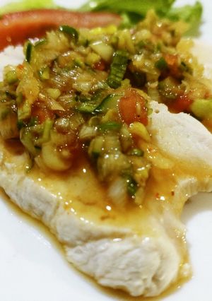 簡単 冷製茹で鶏むね肉のピリ辛油淋鶏ダレ-レシピのメイン写真