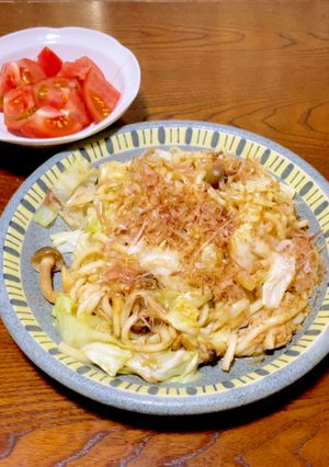 ツナとキャベツとキノコの焼きうどん-レシピのメイン写真