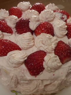 ★ピンク色のデコレーションケーキ★-レシピのメイン写真