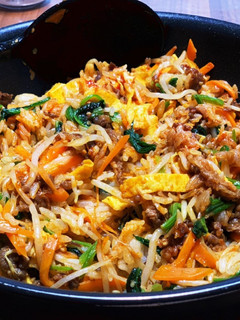 フライパンで作る石焼き風ビビンバ-レシピのメイン写真