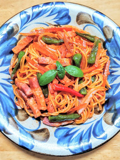 ベーコンとシシトウとトマトソースのパスタ-レシピのメイン写真