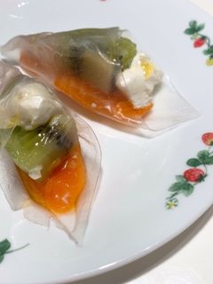 キウイとサーモンとクリチの生春巻き-レシピのメイン写真