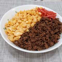 รูปของ 【そぼろ丼】子供は大好き　お弁当にも！