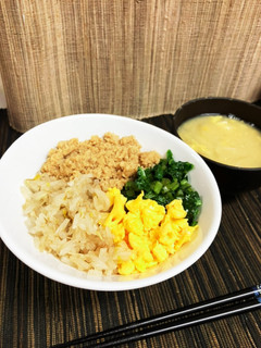三色丼ならぬ四色丼-レシピのメイン写真