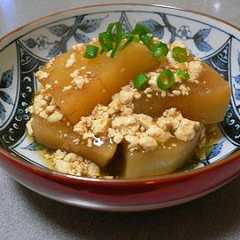 รูปของ 豆腐そぼろで聖護院大根のそぼろあんかけ