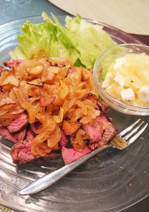 牛肉のたたき キウイサワーソース添え-レシピのメイン写真