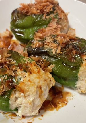 丸ごとピーマンの鶏むね肉詰め-レシピのメイン写真