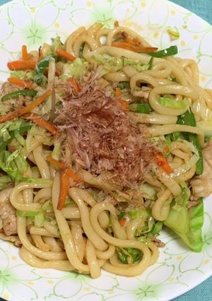 マカパウダー入りしょうゆ味の焼きうどん-レシピのメイン写真