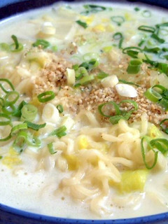 インスタントが大変身!クリーミ~塩ラーメン♪-レシピのメイン写真