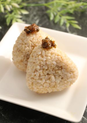 ピリ辛が最高！青唐辛子味噌おにぎり-レシピのメイン写真