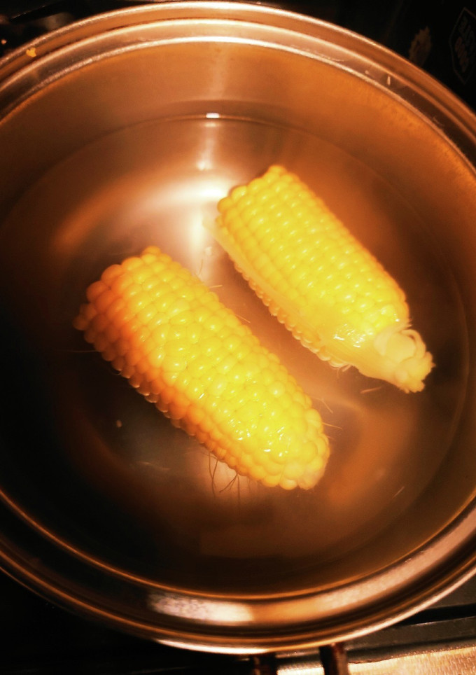 北海道採れたて茹でとうきび♪うまあま-レシピのメイン写真