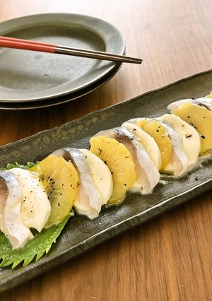 しめ鯖とキウイのカプレーゼ-レシピのメイン写真