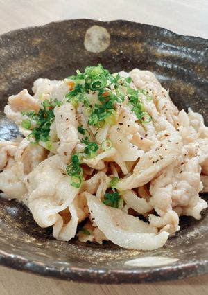 ドレッシングで☆豚肉のネギ塩レモン炒め-レシピのメイン写真
