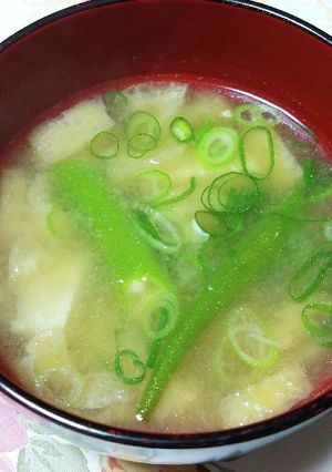 丸オクラと油揚げのお味噌汁-レシピのメイン写真