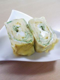 お弁当♪セロリの葉とチーズの卵焼き-レシピのメイン写真