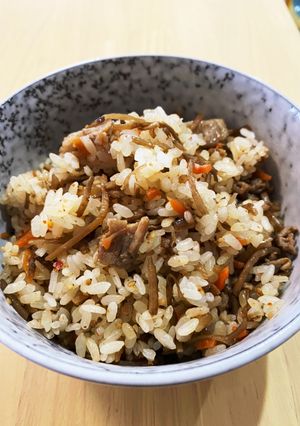 簡単！豚ごぼうの混ぜご飯-レシピのメイン写真