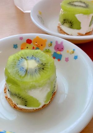 混ぜて冷やす☆簡単キウイのヨーグルケーキ-レシピのメイン写真