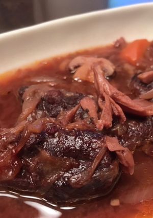 キウイ&舞茸で柔らか☆牛すね肉赤ワイン煮-レシピのメイン写真