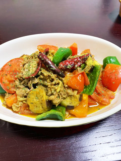 彩り綺麗 牛コマと夏野菜のカレー炒め-レシピのメイン写真
