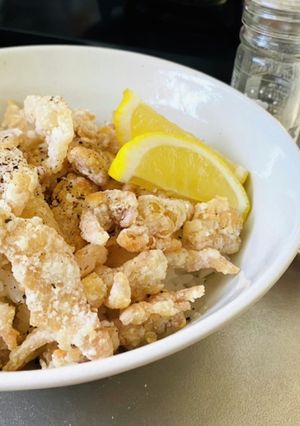 カリッカリ鶏皮丼☆岩塩レモンでガツンと！-レシピのメイン写真