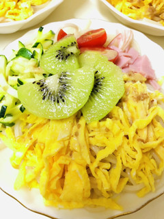 キウイのせ☆サラダそうめん-レシピのメイン写真