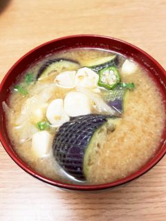 色が濁らない!オクラとナスの味噌汁-レシピのメイン写真