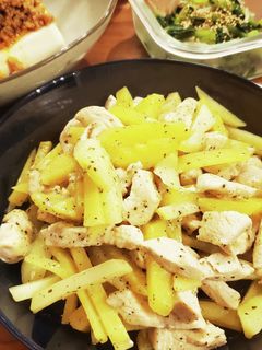 鶏肉とじゃがいものレモンハーブ炒め-レシピのメイン写真