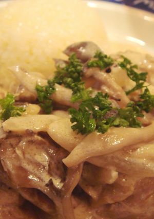 パンにゴハンに◎鶏肉ときのこのクリーム煮-レシピのメイン写真