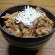 豚の煮込み丼