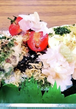 おにぎり弁当12号竹輪磯辺揚ちりトマガリ-レシピのメイン写真