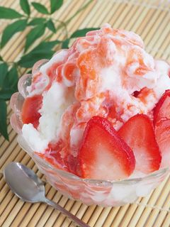 バイタミックスでいちごミルクかき氷-レシピのメイン写真