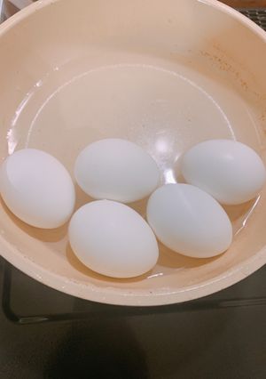 ツルっとむける！起きたらフライパンゆで卵-レシピのメイン写真