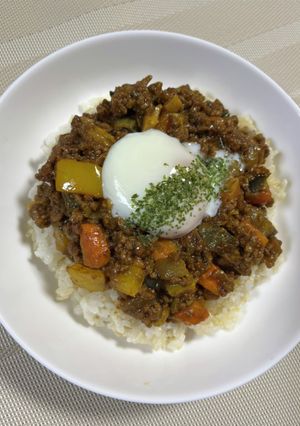 野菜たっぷり温玉キーマカレー-レシピのメイン写真