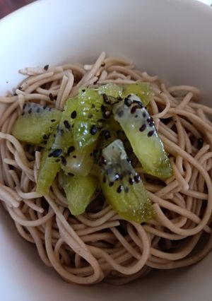 ゼスプリキウイで美肌蕎麦-レシピのメイン写真