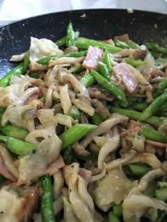 余った餃子 アスパラと餃子マヨネーズ炒め-レシピのメイン写真