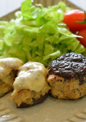 シイタケの肉詰めチーズがけ　JAいるま野-レシピのメイン写真