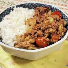 รูปของ 夏野菜たっぷりそぼろ♪