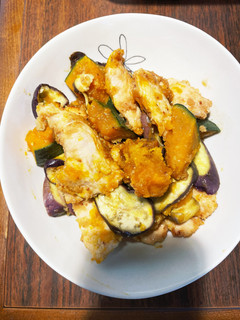 柔らか醬油麹鷄胸肉パン粉焼き♡温野菜和え-レシピのメイン写真